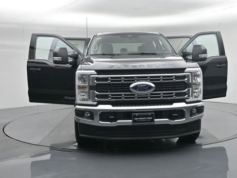 New 2026 Ford F250 XLT w/ FX4 Off-Road Package image 31