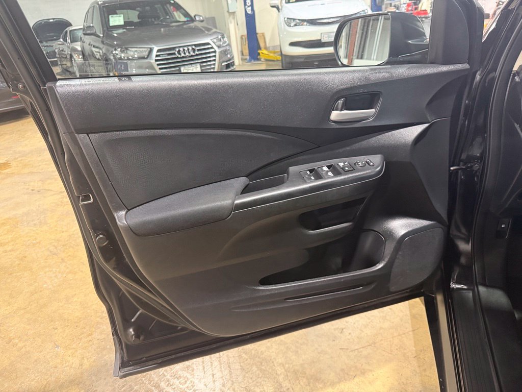 Used 2016 Honda CR-V SE image 28