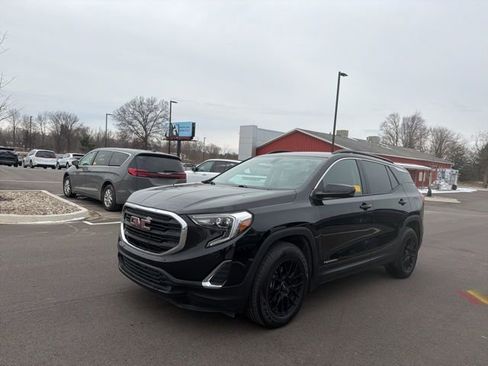 Used 2018 GMC Terrain SLE w/ Driver Convenience Package image 1