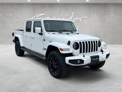 Used 2023 Jeep Gladiator Overland image 2