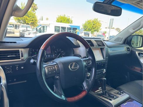 Used 2015 Lexus GX 460 w/ Premium Package AWD/4WD image 31