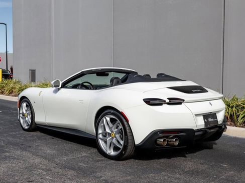 Used 2024 Ferrari Roma Spider image 3