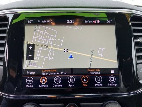 Used 2021 Jeep Grand Cherokee Limited w/ Sun & Sound Group image 57