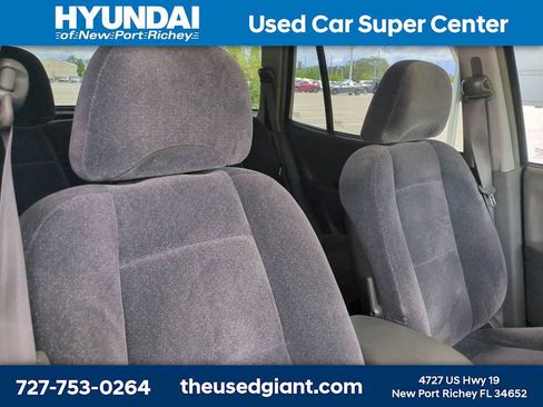 Used 2004 Hyundai Santa Fe GLS FWD image 6