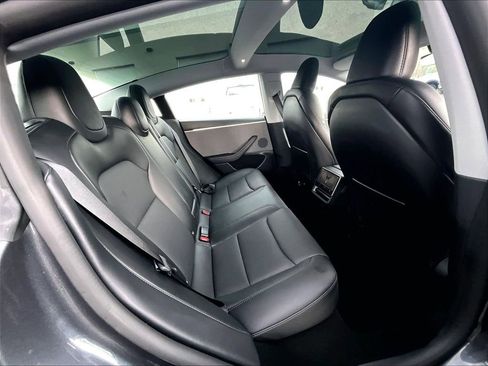 Used 2025 Tesla Model 3 Long Range RWD image 23