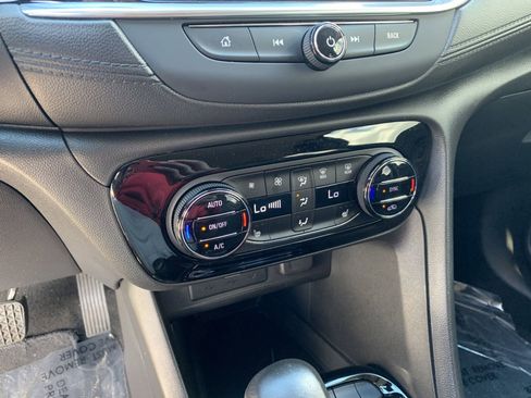 Used 2021 Buick Encore GX Select FWD image 30