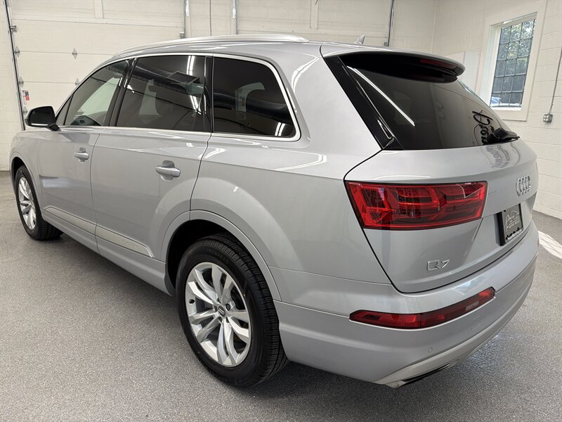 Used 2017 Audi Q7 3.0T Premium Plus AWD/4WD image 7