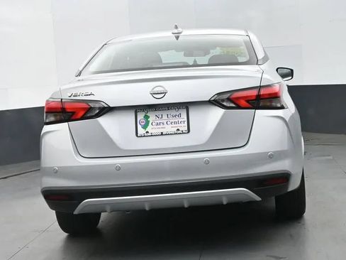 Used 2025 Nissan Versa SV FWD image 8