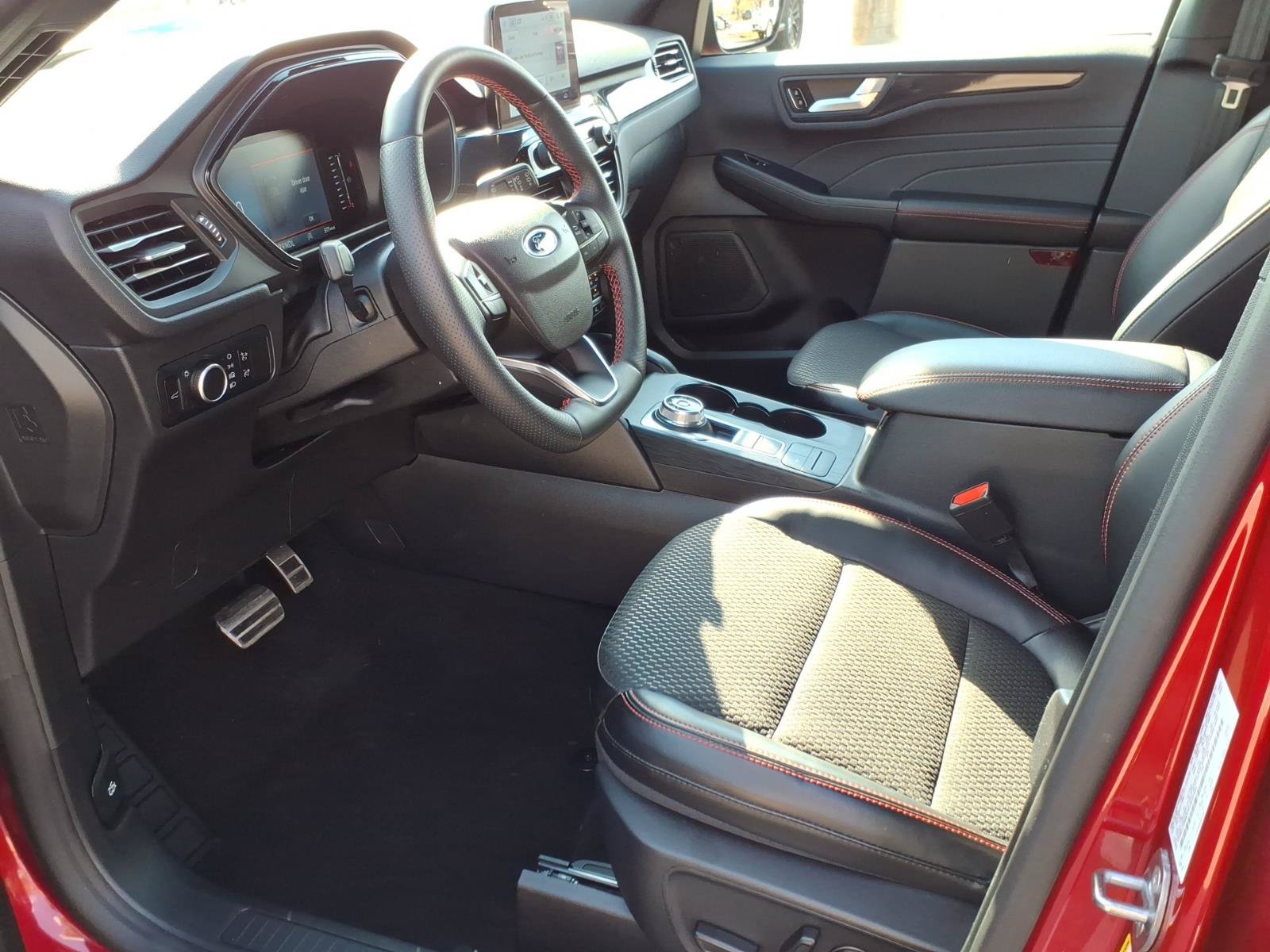 Used 2024 Ford Escape ST-Line AWD/4WD image 11