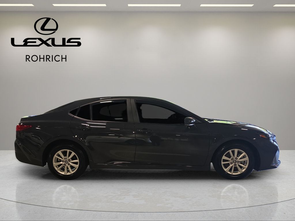 Used 2025 Toyota Camry LE w/ Convenience Package FWD image 5