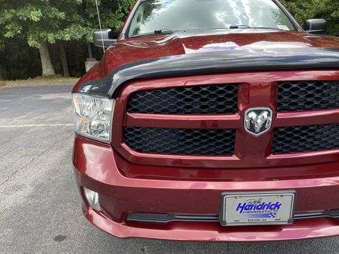 Used 2017 RAM 1500 Express RWD image 14
