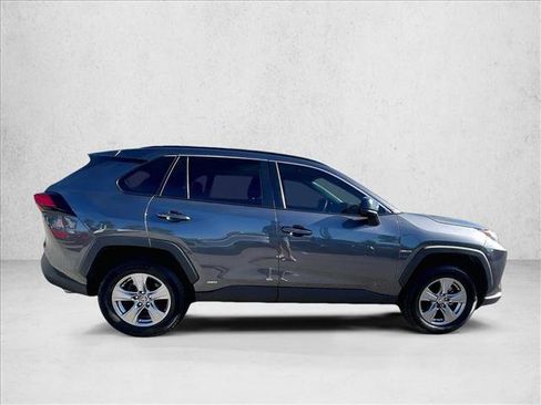 Used 2025 Toyota RAV4 LE AWD/4WD image 5