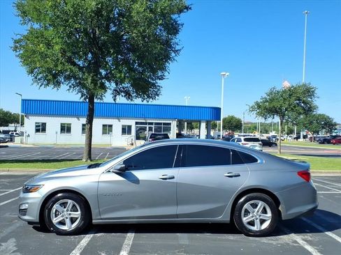 Used 2025 Chevrolet Malibu LS FWD image 9