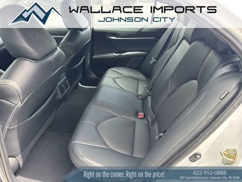 Used 2020 Toyota Camry XLE image 34