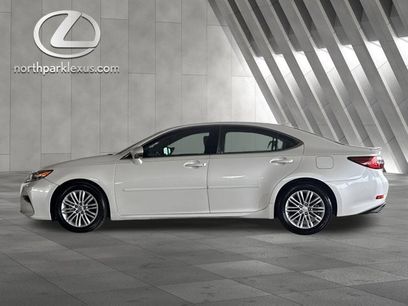 Used 2017 Lexus ES 350 w/ Luxury Package