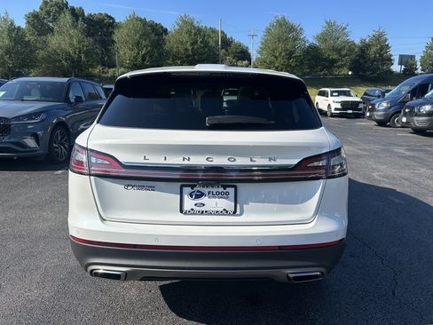 Used 2023 Lincoln Nautilus Reserve AWD/4WD image 6