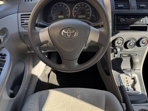 Used 2010 Toyota Corolla LE w/ All Weather Guard Pkg FWD image 17