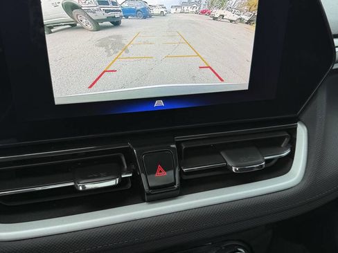 Used 2025 Chevrolet TrailBlazer LT w/ Convenience Package image 6