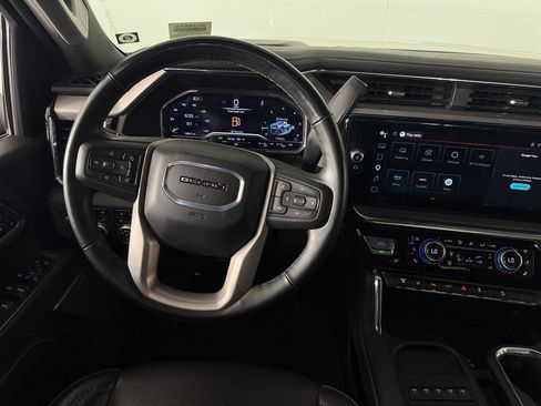 Used 2025 GMC Sierra 3500 Denali w/ Technology Package AWD/4WD image 14