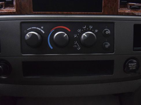 Used 2006 Dodge Ram 1500 Truck SLT AWD/4WD image 24