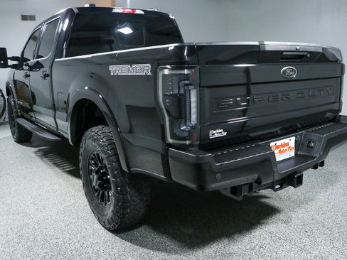 Used 2022 Ford F250 Lariat w/ Tremor Off-Road Package AWD/4WD image 9