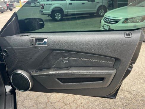 Used 2014 Ford Mustang GT Premium w/ Equipment Group 402A image 19