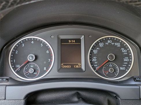 Used 2014 Volkswagen Tiguan SEL image 18