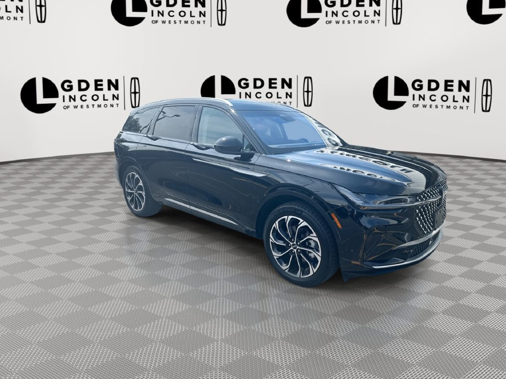 Used 2024 Lincoln Nautilus Reserve w/ Equipment Group 202A AWD/4WD image 2