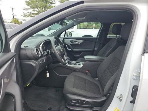 Used 2022 Chevrolet Blazer LT FWD image 5