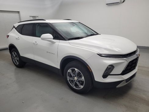 Used 2024 Chevrolet Blazer LT w/ Convenience Package FWD image 11