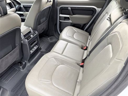 Used 2023 Land Rover Defender 110 S image 25