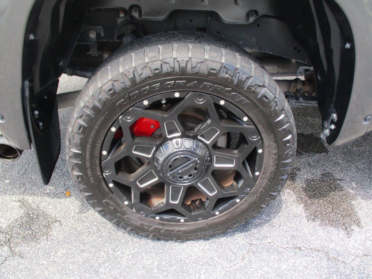 Used 2020 Toyota Tundra SR5 w/ SR5 Upgrade Package AWD/4WD image 31
