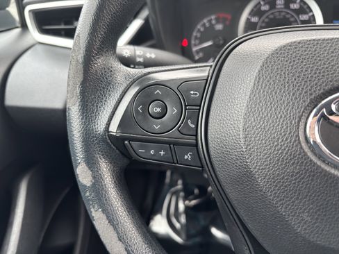 Used 2022 Toyota Corolla LE image 15