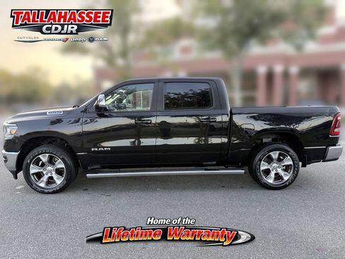 Used 2023 RAM 1500 Laramie AWD/4WD image 3