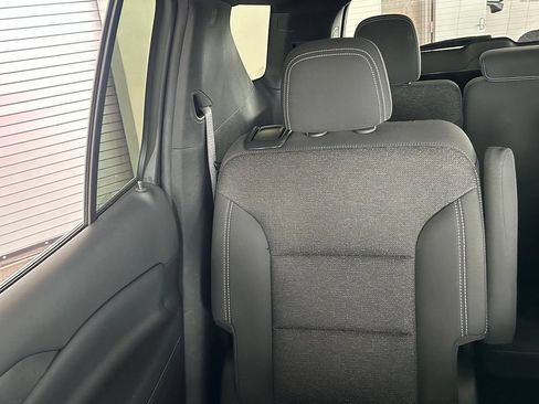 Used 2024 Chevrolet Traverse LT FWD image 12
