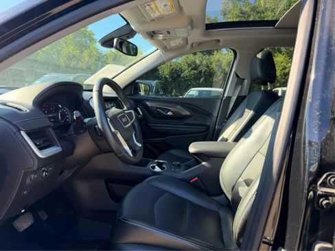 Used 2023 GMC Terrain SLT w/ GMC Pro Grade Package AWD/4WD image 5