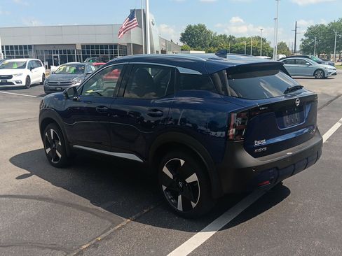 Used 2025 Nissan Kicks SR FWD image 8