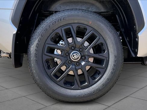 New 2026 Toyota Tundra Limited AWD/4WD image 11