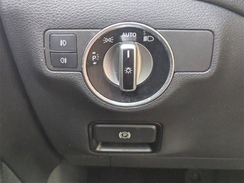 Used 2016 Mercedes-Benz GLA 250 image 26