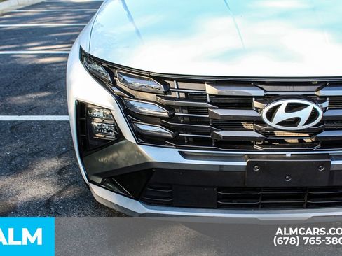 Used 2025 Hyundai Tucson SEL FWD image 11