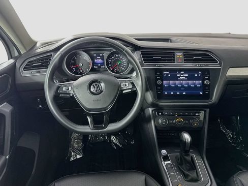 Used 2020 Volkswagen Tiguan SE w/ Panoramic Sunroof Package AWD/4WD image 27