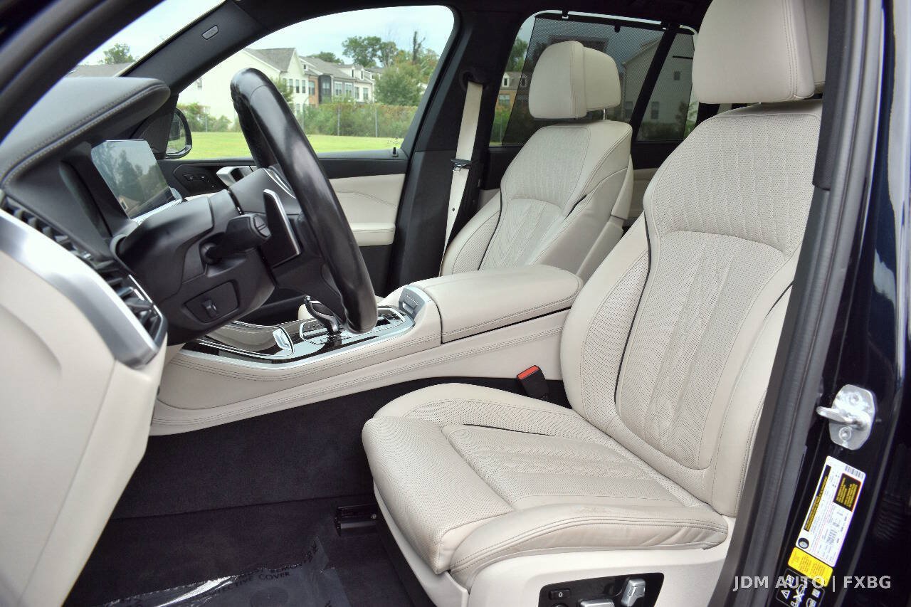 Used 2020 BMW X5 M50i w/ Executive Package AWD/4WD image 14