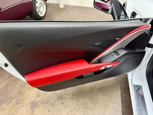 Used 2016 Chevrolet Corvette Z06 w/ 2LZ Preferred Equipment Group image 8