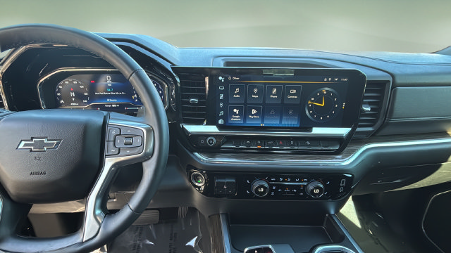 Used 2023 Chevrolet Silverado 1500 RST w/ Z71 Off-Road Package AWD/4WD image 11