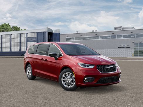 New 2026 Chrysler Pacifica Select w/ S Appearance Package image 6