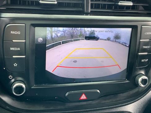 Used 2022 Kia Soul LX image 28