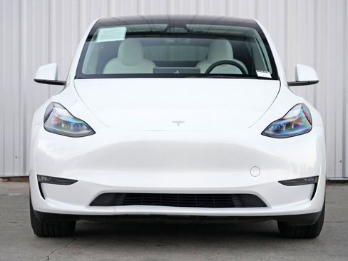 Used 2023 Tesla Model Y Performance image 7