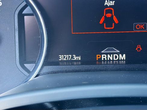 Used 2022 Ford F250 Lariat w/ Black Appearance Package image 38