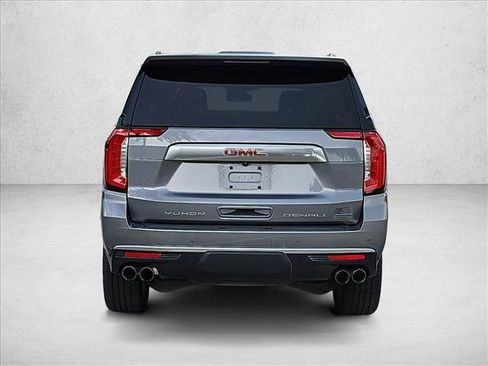 Used 2022 GMC Yukon Denali RWD image 7