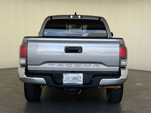 Used 2020 Toyota Tacoma TRD Off-Road AWD/4WD image 5